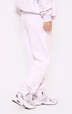 Prettylittlething Ash Grey Oversized Lucky Girl Era Print Cuffed Sweatpants Ash Grey -Prettylittlething 183a5b88c12760a0e8bbb961bd8556efc789cad8 cng9749 3