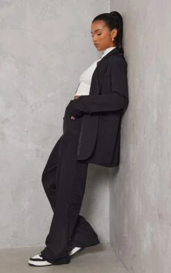 Prettylittlething Black Triple Button Shoulder Padded Oversized Blazer Black -Prettylittlething 251873319732a76774af17b61f088cc64cb332f9 cmu6593 3