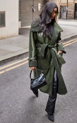 Prettylittlething Green Vinyl Contrast Borg Midi Coat Green