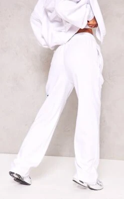 Prettylittlething White Graphic Oversized New York Cuffed Sweatpants White -Prettylittlething 34d407905c3fdb46577fc4d6899475c7e647103a cng8077 3