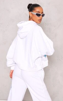 Prettylittlething White Graphic Oversized New York Zip Hoodie White -Prettylittlething 3ad12be2c34c173f31941e443146f02609f3d83e cng8076 2