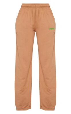 Prettylittlething Chocolate New York Embroidered Straight Leg Sweatpants Chocolate -Prettylittlething 507690f50755c62368670984b12e8060af24f31b cng1739 5