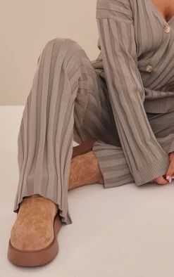 Prettylittlething Khaki Wide Rib Knitted Pants Khaki -Prettylittlething 548c047e0232a33f315622ded51118033a3cd1d4 cmz8137 4