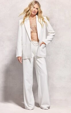 Prettylittlething White Oversized Tailored Blazer White -Prettylittlething 54b5985d0c61caeee481fa4bcba74d80e888f0be CNF2134 3