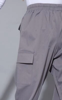 Prettylittlething Grey Elasticated Waist Straight Leg Cargo Pants Grey -Prettylittlething 5666bb60529ff45b32d1c07062ce71521ff449f4 cmv2482 4