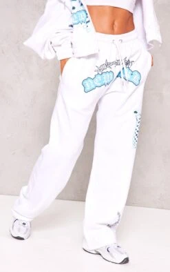 Prettylittlething White Graphic Oversized New York Cuffed Sweatpants White -Prettylittlething 56ca69d2692e7c9dbec4e6dc72f9b4e6414023f0 cng8077 2