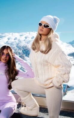 PRETTYLITTLETHING Cream Apres Ski Balaclava Oversized Sweater Cream -Prettylittlething 6018e9c5ceb9bc9ca85860bb9cea8a2957d3f125 cnf0374 3