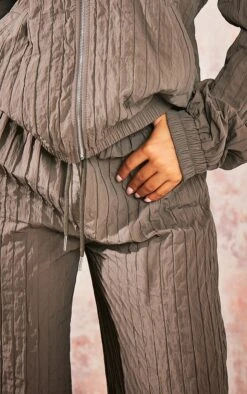 Prettylittlething Charcoal Nylon Straight Leg Pants Charcoal 8 Prettylittlething Charcoal Nylon Straight Leg Pants Charcoal -Prettylittlething 724ff542f09850f2c6065ed1e843325a82bfad6c cng5008 4