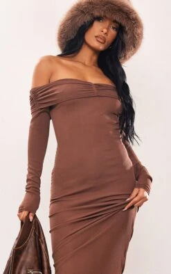 Prettylittlething Chocolate Ribbed Long Sleeve Ruched Detail Midaxi Dress Chocolate -Prettylittlething 7674a7a1c9c4693552fa2c1c484d4fc48bc4d309 cnh4690 4