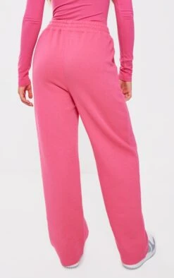 PRETTYLITTLETHING Hot Pink Logo Print Straight Leg Sweatpants Hot Pink -Prettylittlething 79ce8245b38582adab8d36eaf0565dbfc21830ad cng6433 3