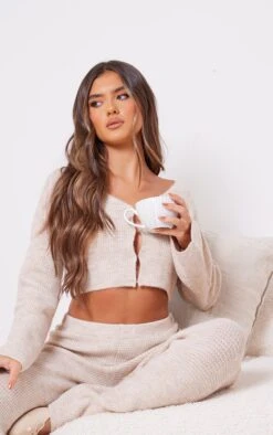 Prettylittlething Sand Hook & Eye Tie Back Knitted Crop Sweater Sand -Prettylittlething 80342b3fa3042e314bcbb07ed7371187526af792 cnf4779 4