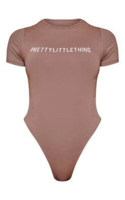 PRETTYLITTLETHING Toffee Logo Short Sleeved Bodysuit Toffee -Prettylittlething 85dbfca27ad26f11163d1883a15951d165ce8746 cnc0632 5
