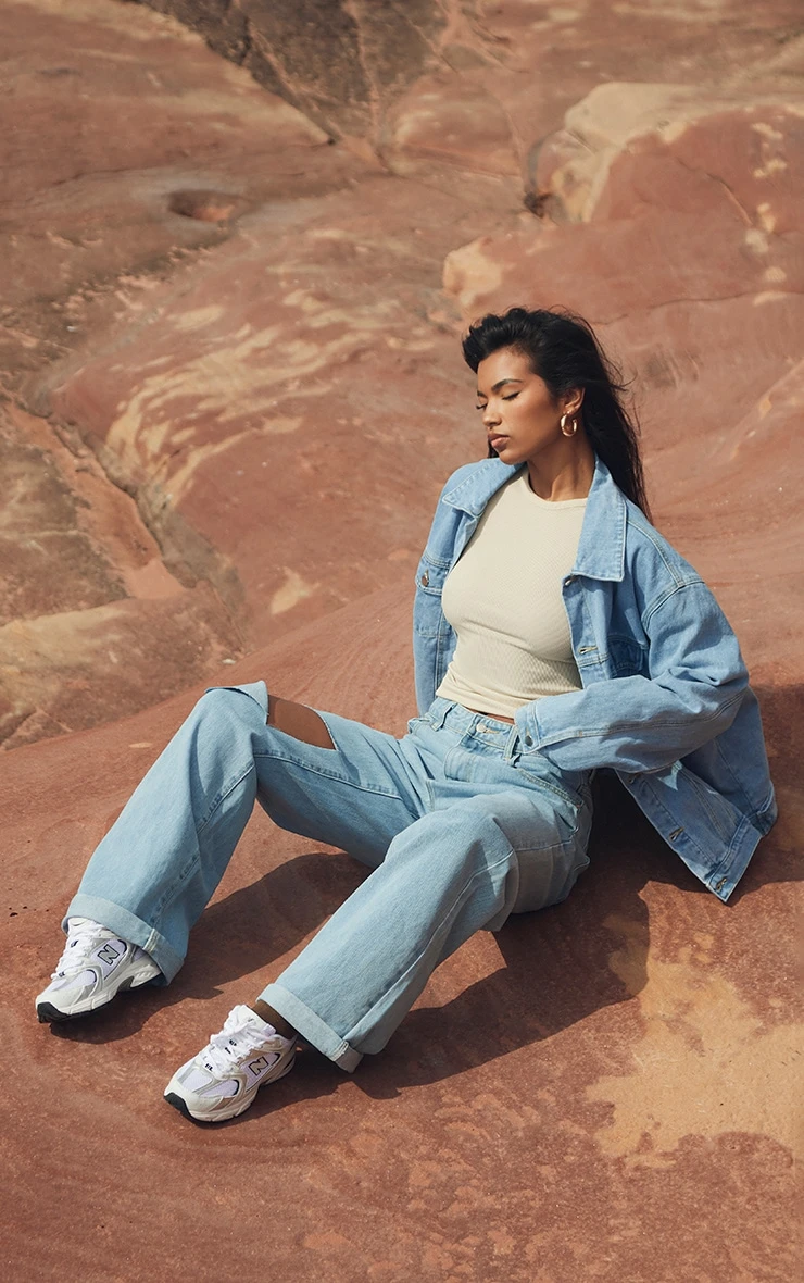 PRETTYLITTLETHING Light Blue Wash Oversized Boyfriend Denim Jacket Light Blue Wash 4 PRETTYLITTLETHING Light Blue Wash Oversized Boyfriend Denim Jacket Light Blue Wash - Image 4