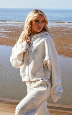 Prettylittlething White Diamante Hot Fix Zip Through Hoodie White