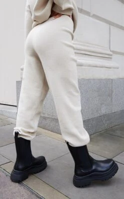 Prettylittlething Oatmeal Oversized Knitted Drawstring Sweatpants Oatmeal -Prettylittlething 9af20c9cedc90577166e579ddbe4ef240b35c21f cnb3738 3