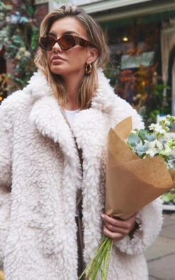 Prettylittlething Cream Soft Touch Longline Borg Coat Cream -Prettylittlething a32100a6674018d12eeafbe34936b8aeed490267 cmz5000 4