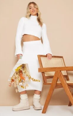 Prettylittlething White Towel Knit Super Soft Crop Sweater White -Prettylittlething a76473b49f3533269661bec7364b0d1492198e8c cnf4801 3