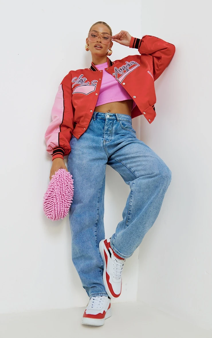 Prettylittlething Red LA Graphic Front Contrast Satin Bomber Jacket Red 3 Prettylittlething Red LA Graphic Front Contrast Satin Bomber Jacket Red - Image 3
