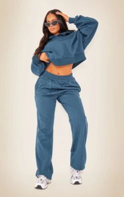 Prettylittlething Petrol Premium Panelled Boxy Hoodie Petrol -Prettylittlething d4aefcb7feba99cadd1b7a356d27d014847eee86 cng5236 3