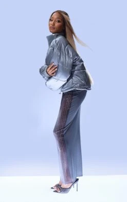 Prettylittlething Light Grey Ribbed Collar Detail High Shine Shell Puffer Jacket Light Grey -Prettylittlething db2d673384b28b70ccf73d0d2b7b2805f79e758b cnf1359 4