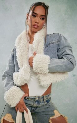 Prettylittlething Vintage Wash Faux Fur Trim Cropped Denim Jacket Vintage Wash