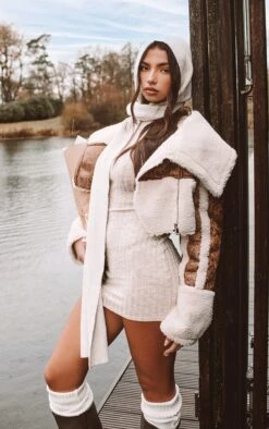 Prettylittlething Brown Super Cropped Distressed Faux Leather Aviator Brown -Prettylittlething de6e9949cfa54ec3fcc55c6a3eab17f6f14f459f CNG3031 4