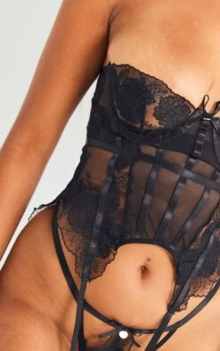 Prettylittlething Black Floral Embroidered Lace Corset Set Black -Prettylittlething f16bc887148314139ae1a7ec894e17c84c9c958d cmy2916 4