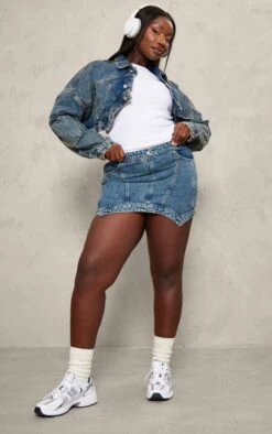 Prettylittlething Plus Vintage Wash Washed Curved Hem Denim Jacket Vintage Wash -Prettylittlething f2269416b79d47088a30523af4343dd3653b173e cng3855 3