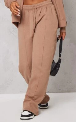 Prettylittlething Mocha Seam Detail Straight Leg Sweatpant Mocha -Prettylittlething f8bb1b79be214158f1ad6d6ba594fdf12f2f58a5 cna3867 2