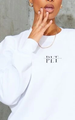 White Prettylittlething Logo Graphic Printed Sweat Shirt White -Prettylittlething fdd0c9ee93d34371a327864c10b796a74602dc9f CMT8558 4